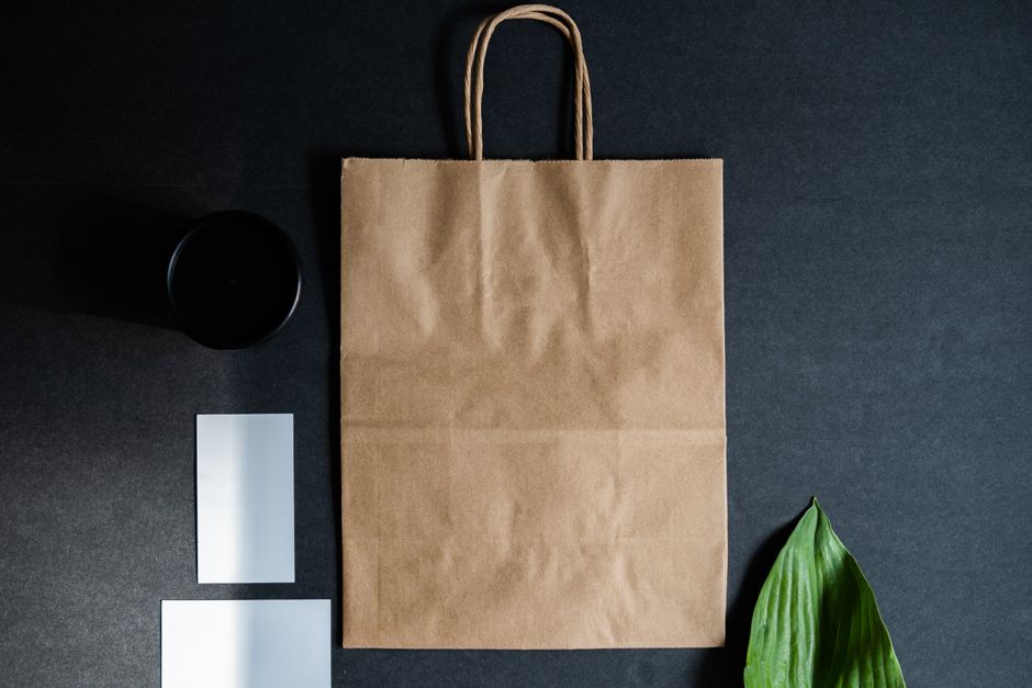 Bagasse vs Molded Fiber: Real Cost Breakdown Per 10,000 Units