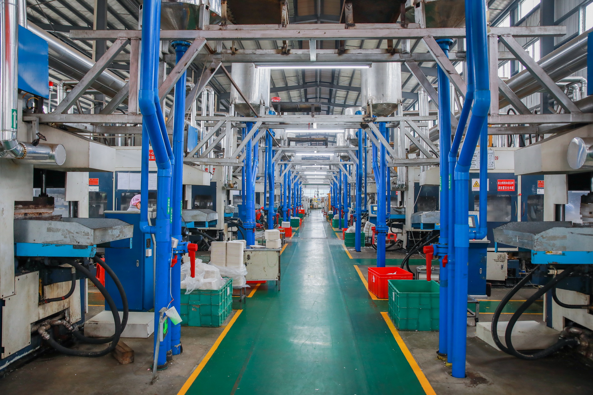Eco-friendly tableware production workshop