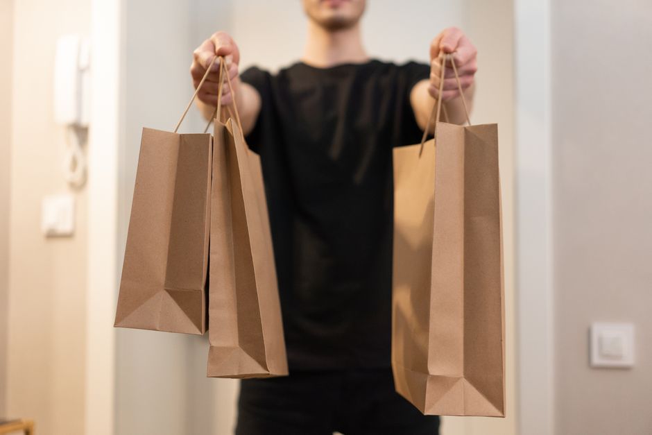 Material Selection: Bagasse, PLA, Cornstarch, or Kraft Paper?