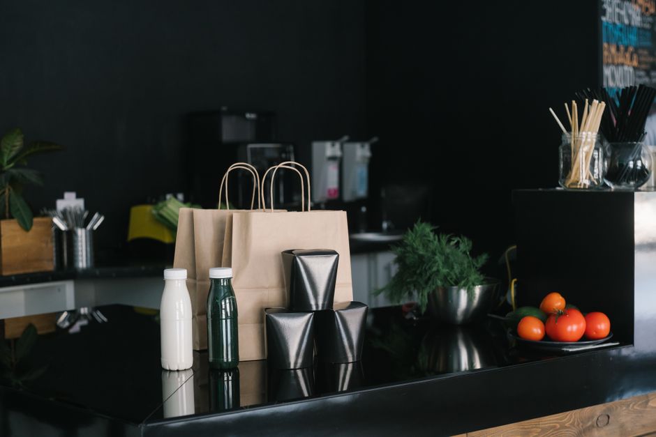 Bagasse vs PLA vs Kraft: Which Compostable Material Is Best?