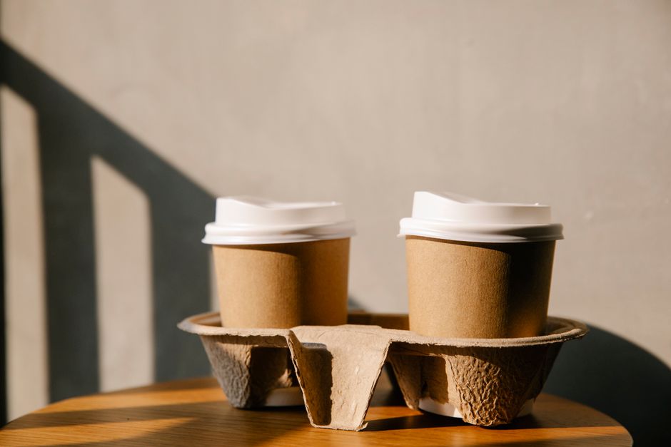 What's the difference between kraft and corrugated boxes?