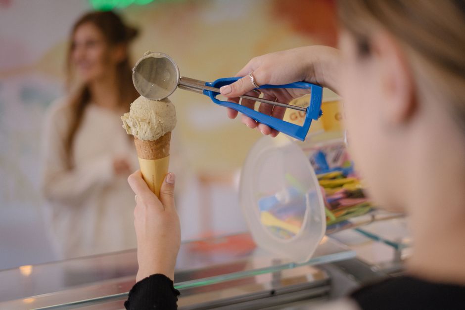 Why Ice Cream Shops Need Compostable Packaging That Handles the Cold