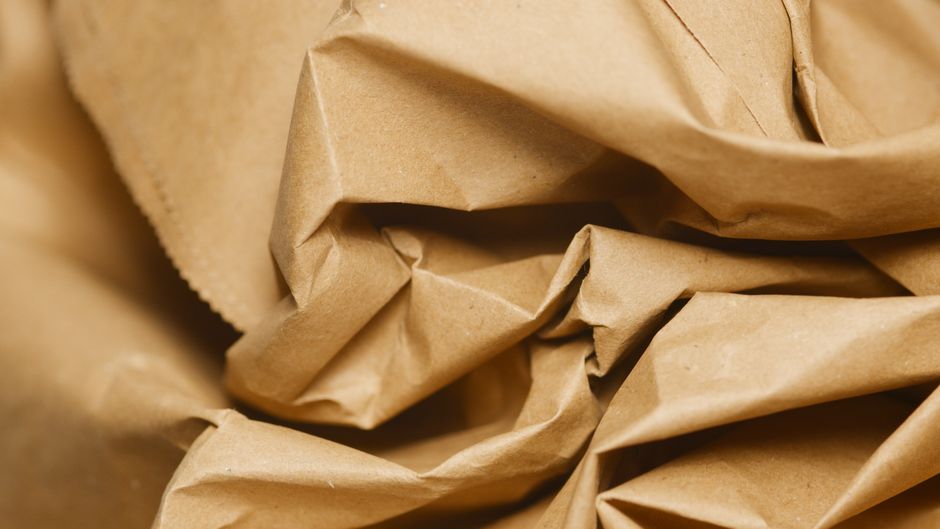 Material Deep Dive: Bagasse, PLA, Cornstarch, and Kraft Paper